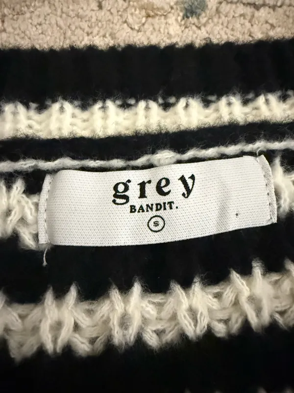 Grey Bandit Sweater - Image 3