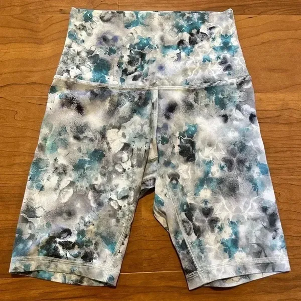 LULULEMON Women's Align High-Rise Short 8" Kaleidofloral Multi size‎ 2 - Image 3