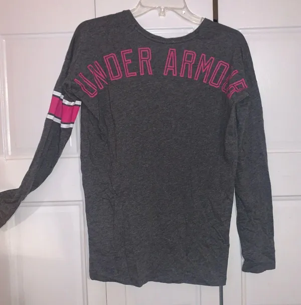 Under Armour Breast Cancer Long Sleeve Shirt Size SM - Image 2