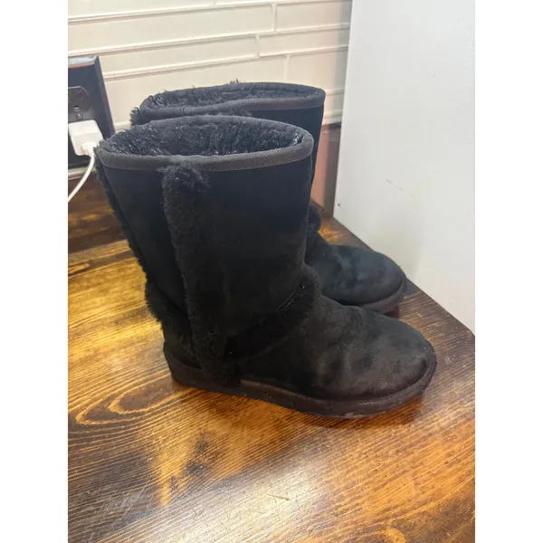 UGG‎ Black Boots Size 6 - Image 2