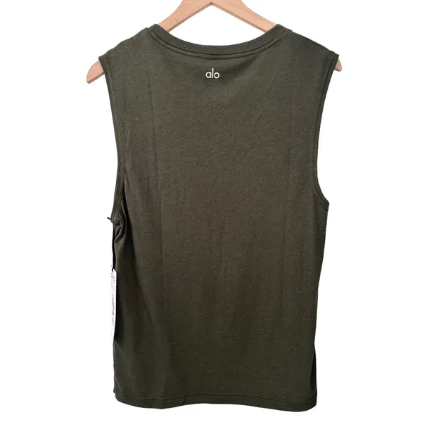Alo Yoga THE TRIUMPH MUSCLE TANK Size Medium Green NWT - Image 4