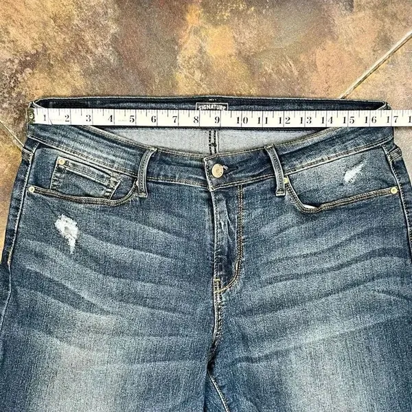 Signature Levi Strauss Gold Mid-Rise Skinny Distressed Jeans 12S - Image 4