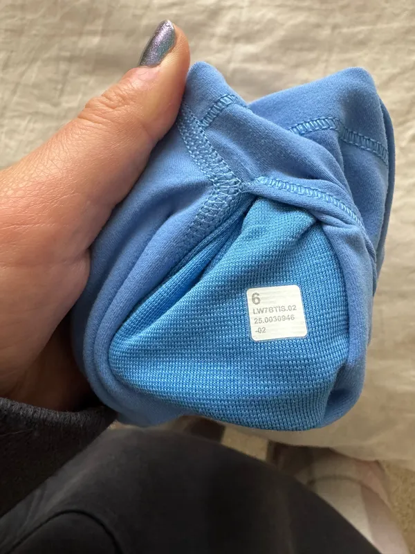 Lululemon Align Shorts 6" - Image 3