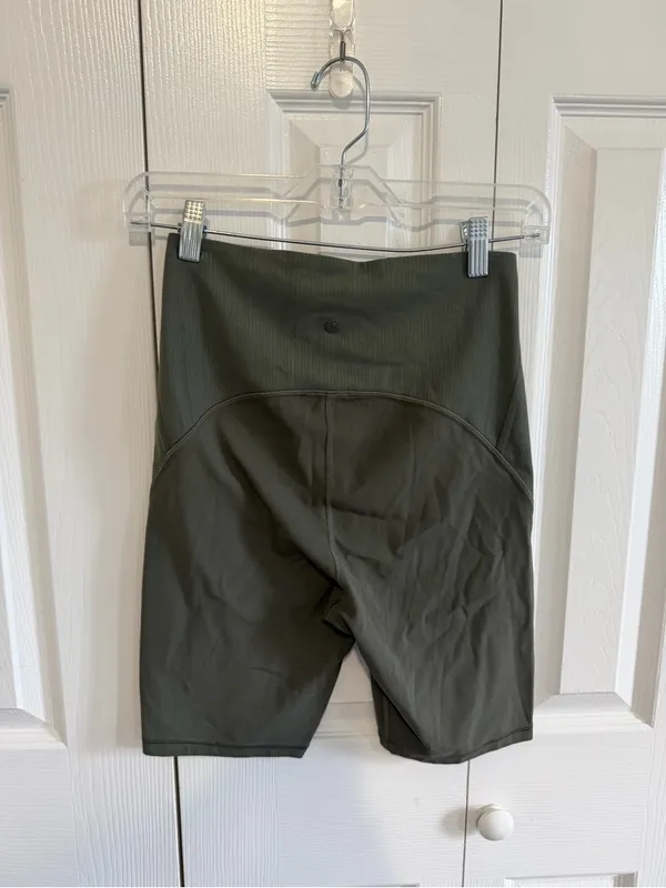 Lululemon Blissful Bend Super High-Rise Short 8" Army Green Size 6 - Image 6