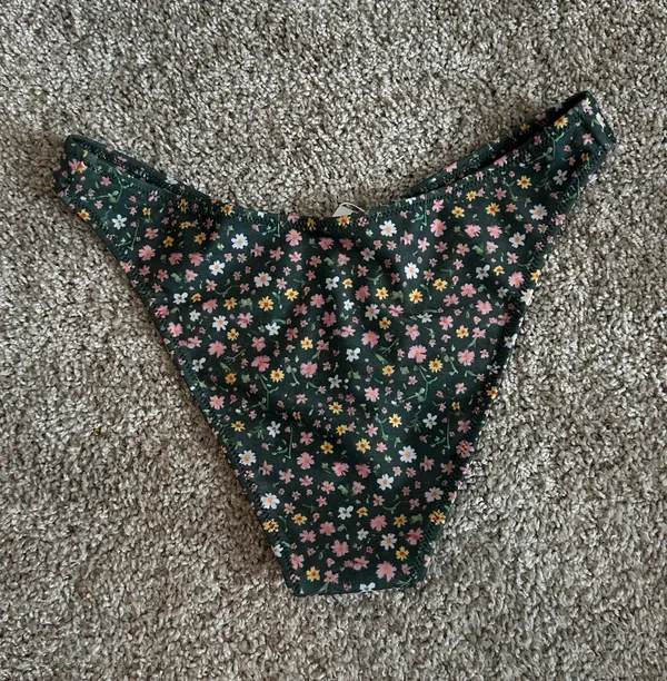 Moon River Strawberry Milk Mob bottom Green Size M - Image 2