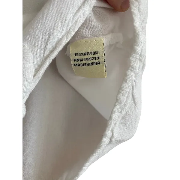 Sim & Sam V-Neck Tie Bottom Button Short Sleeve Blouse Size Small - Image 6