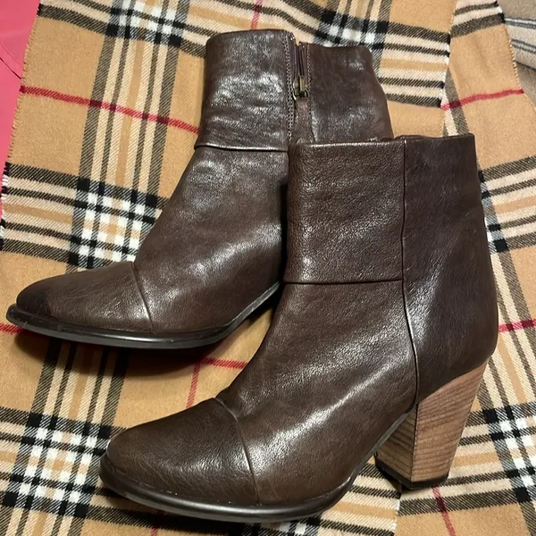 Made in Italy classic dress boot with 2 inch heel Italian Leather - Image 4