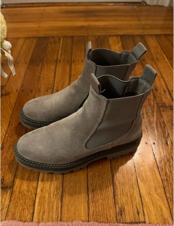 Waterproof Dolce Vita Chelsea Boots - Image 3