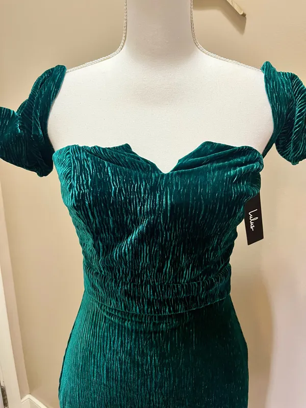 Lulus NWT Velvet Green Off the Shoulder Mini Dress Size XS - Image 3