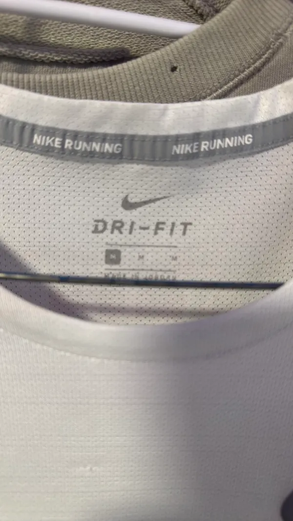 Nike Running Tee Dri-Fit - Image 2