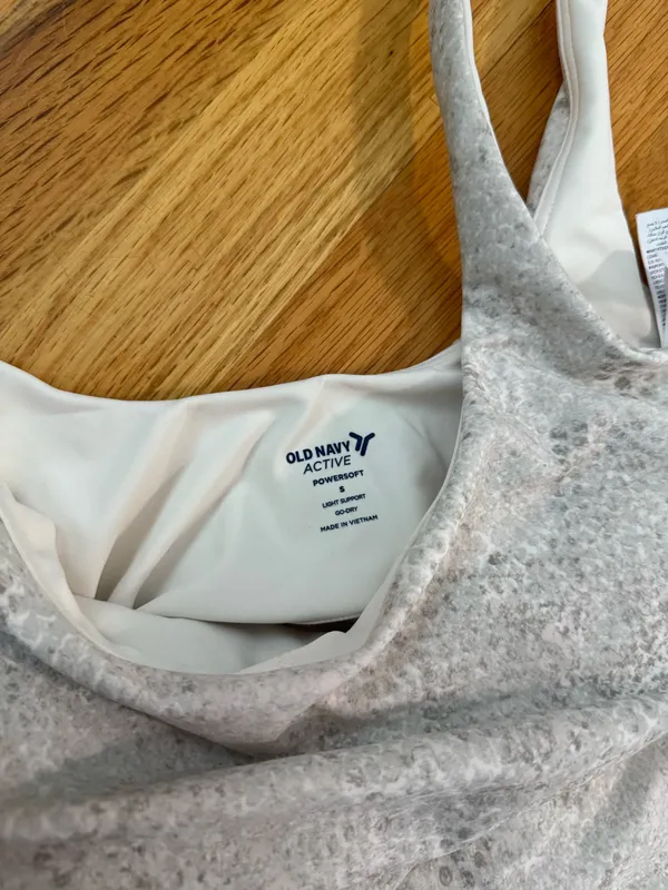 Old Navy Active Tank Top Women’s - Image 3