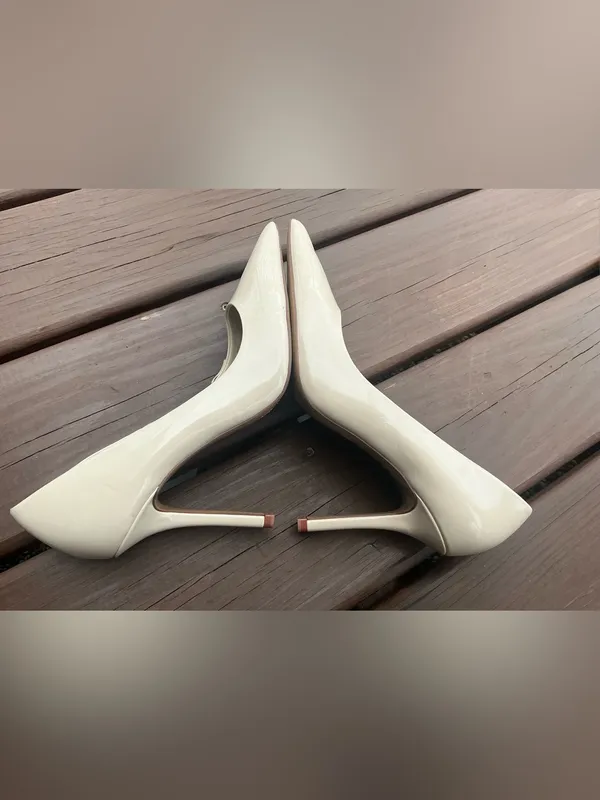 Classic Pointed-Toe Patent Stiletto Pumps in Cream🌷 - Image 6