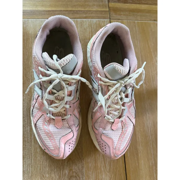 New Balance 1906R Pink Silver Running Shoes M1906NLN‎ Womens 9 Mens 7.5 - Image 6