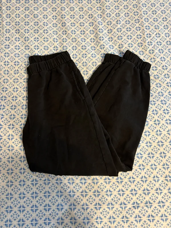Brandy Melville Rosa Sweatpants - Image 3