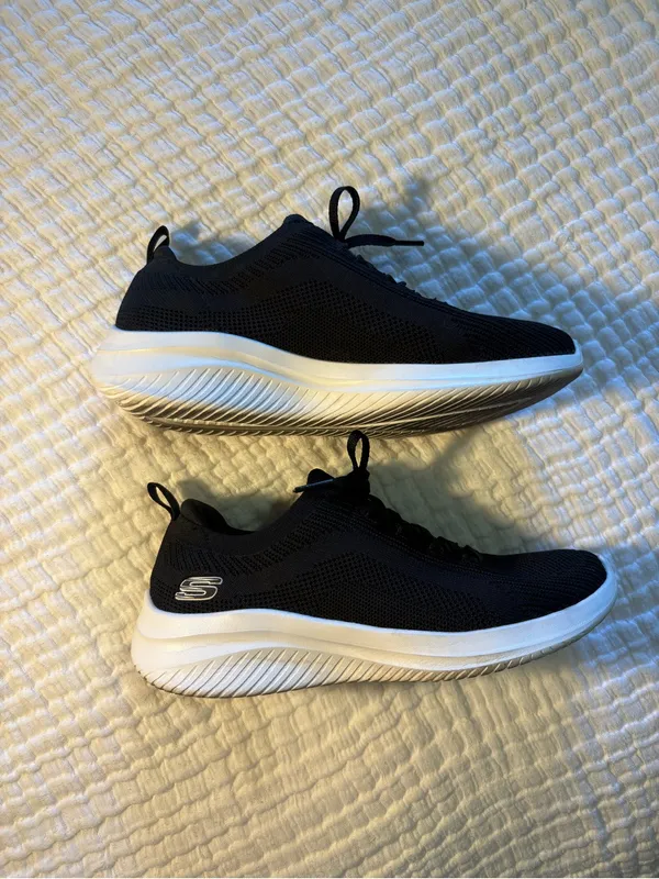 Skechers Women’s Ultra Flex Sneaker size 7 - Image 3