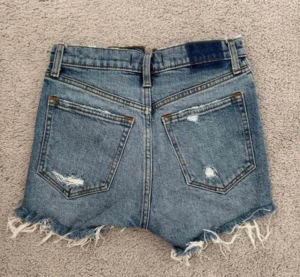 Abercrombie High Rise Mom Short - Image 3