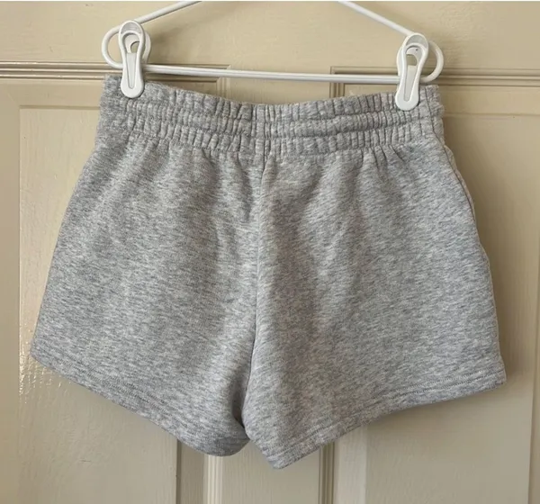 Aritzia TNA gray sweatshort - Image 2