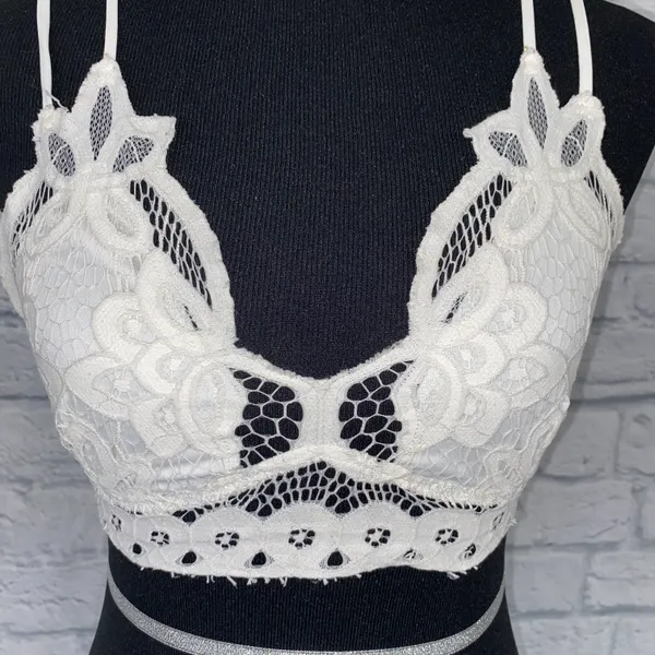 Francesca’s lace criss cross back bralette w/4 adjustable straps white sz Med - Image 2