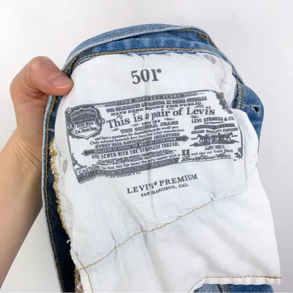 LEVI'S Premium 501 Denim Jean Short Light Wash 29 - Image 10