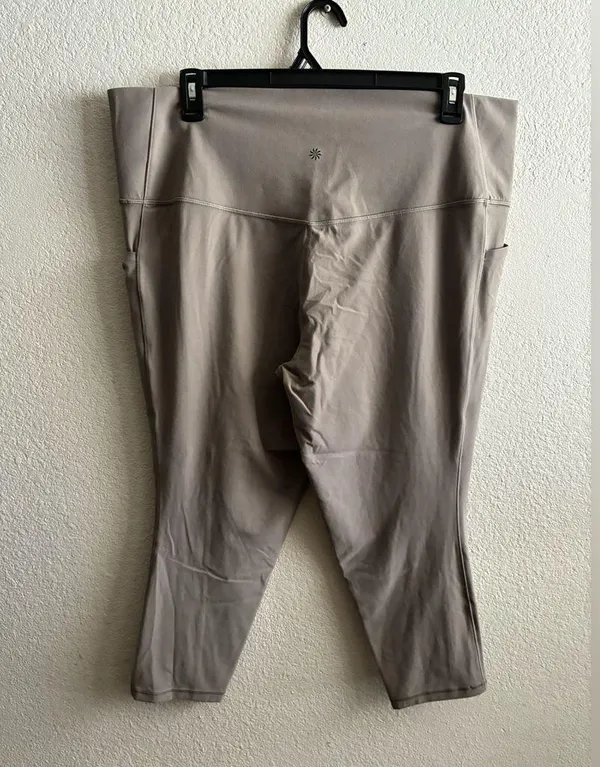 Athleta Grey Serene Salutation Stash Pocket Leggings with Patterned Stripe 3X - Image 5