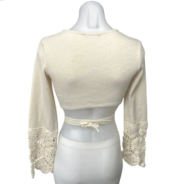 Zara Women's Cream Ecru Crochet Knit Boho Long Sleeve Cut Out Crop Top Size S - Image 4