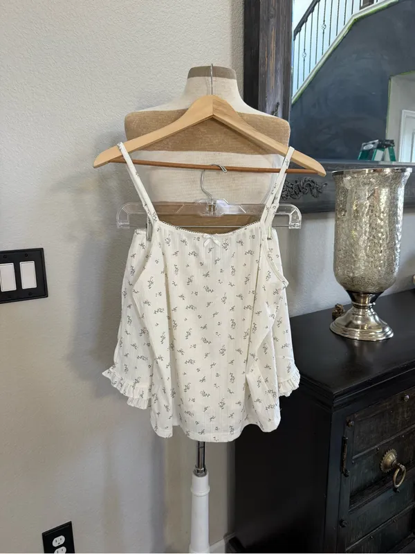 Better Together dreamy nights floral cotton pajama set M - Image 2