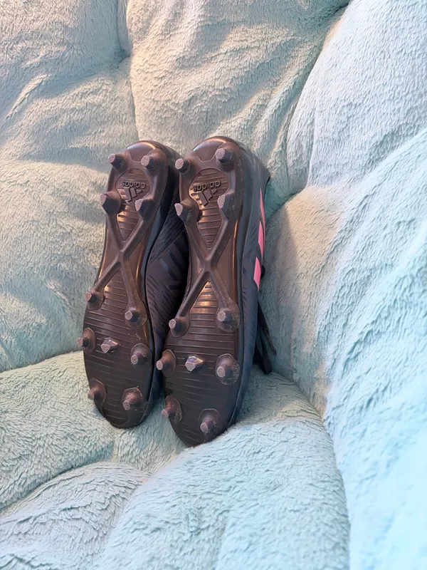 Adidas Women’s Soccer Cleats - Image 6