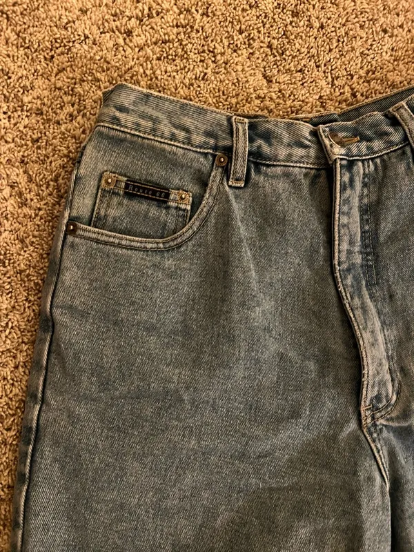 Route 66 Women’s Washed Blue Denim Shorts - Image 2