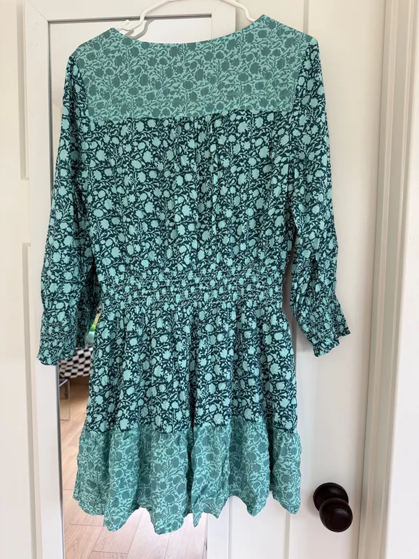 Vineyard Vines Sea Floral Smocked Waist Dress Blue Medium - Image 7