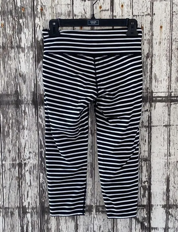 Athleta chaturanga black white striped Capri leggings - Image 7