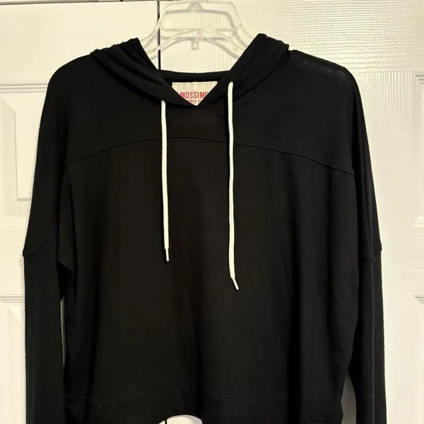 Mossimo Women’s Cropped Black Long Sleeve Pullover Size Medium - Image 2