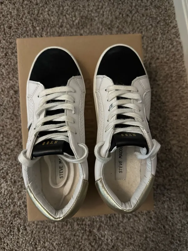 Steve Madden Sneakers - Image 3