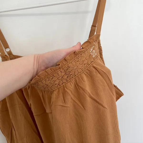 NEW NWT TORRID 3 Plus Size Crinkle Gauze Sleeveless Crochet Tank Tan Brown ish - Image 8