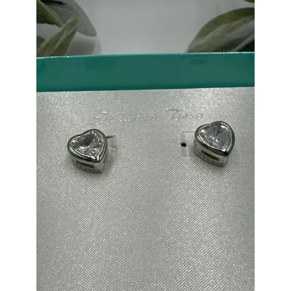 Swarovski NIB Silvertone Heart Post Earrings Clear Crystal Sparkle - Image 4