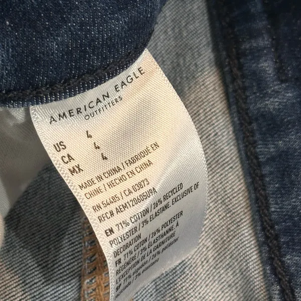 American Eagle sz 4. Next level stretch jean distressed shorts - Image 4