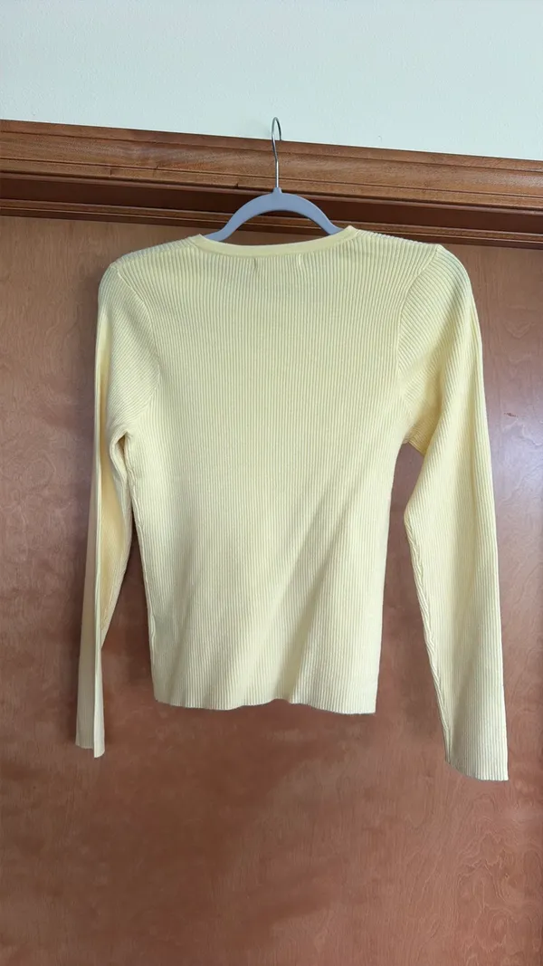 Sincerely Jules yellow button up sweater - Image 3