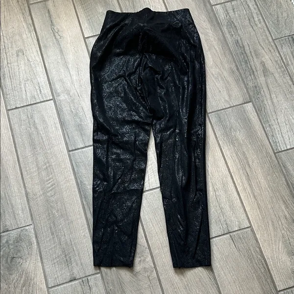 Zara Women's Shiny Black Pants - Image 4