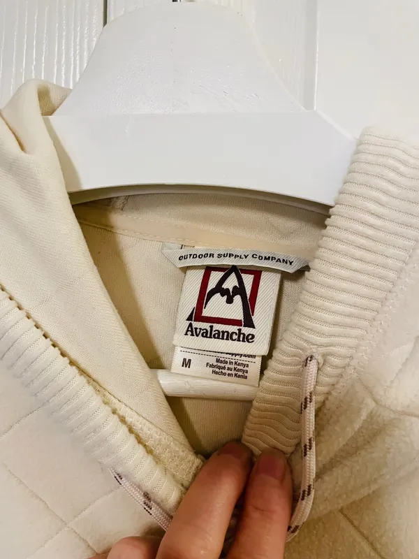 Avalanche Women’s Alpine Diamond Quilted Fleece Hoodie Cream Ivory size Medium - Image 6