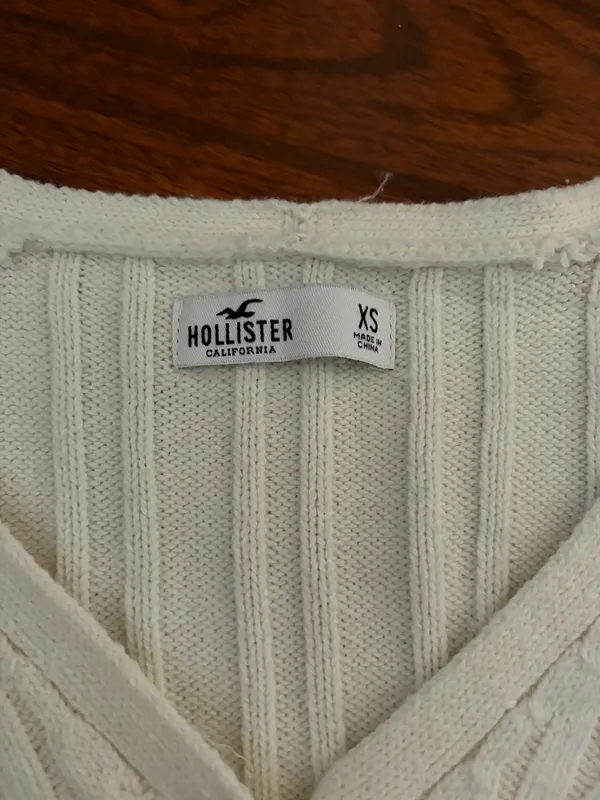 Hollister Sweater Top Crop - Image 2