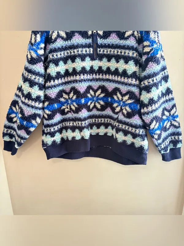 AERIE Hometown‎ Holiday Quarter Zip Oversized Sherpa Pullover, Size Medium - Image 5