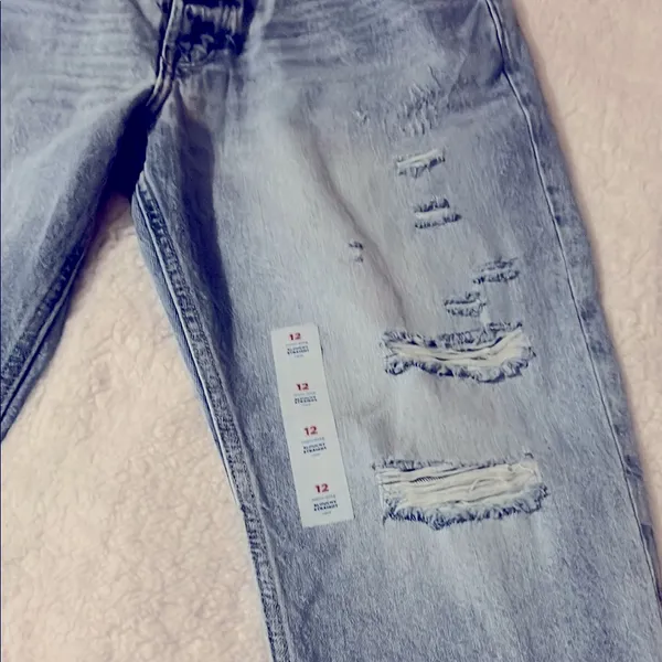Old Navy High Rise Blue Crop Jeans Classic Style‎ - Image 3