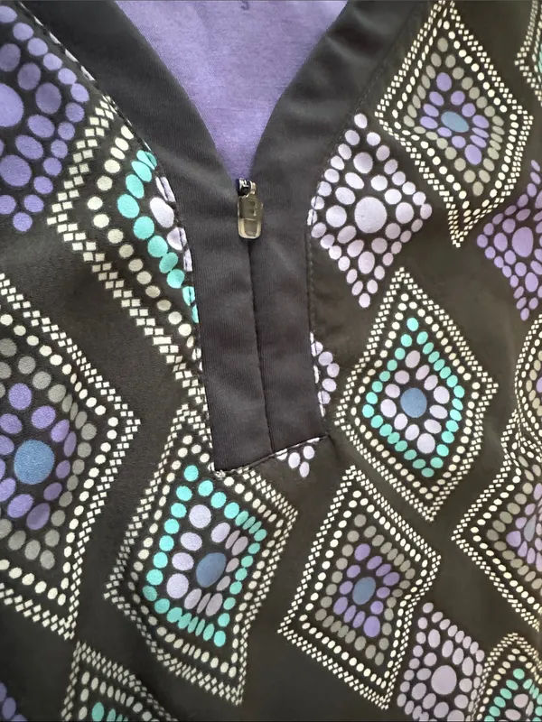 Geometric Diamond Print Scrub Top in Gray,Purple & Teal Sz S by Healing Hands - Image 4