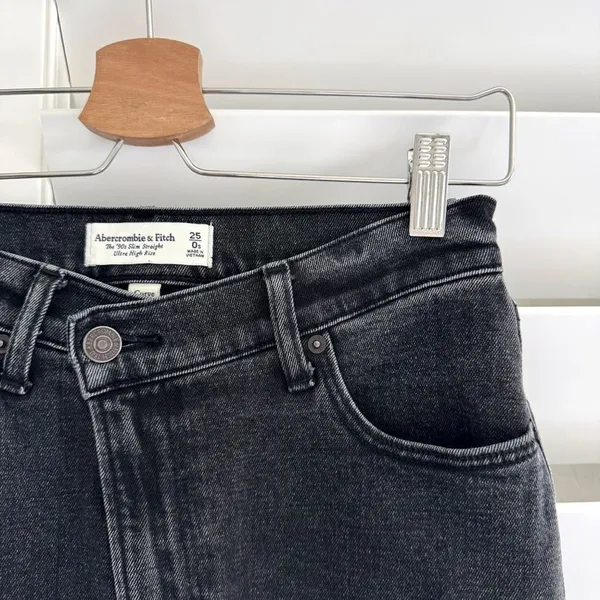 Abercrombie Fitch Curve Love 90’s Slim Straight Ultra High Rise Jeans 25/0 Short - Image 10