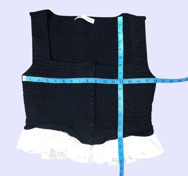 ZARA Black and White Lace Ruffle Crop Button Down Knit Crochet Tank Top Size L - Image 4