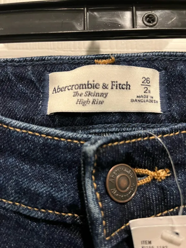 NWT Abercrombie and fitch high rise jeans - Image 4
