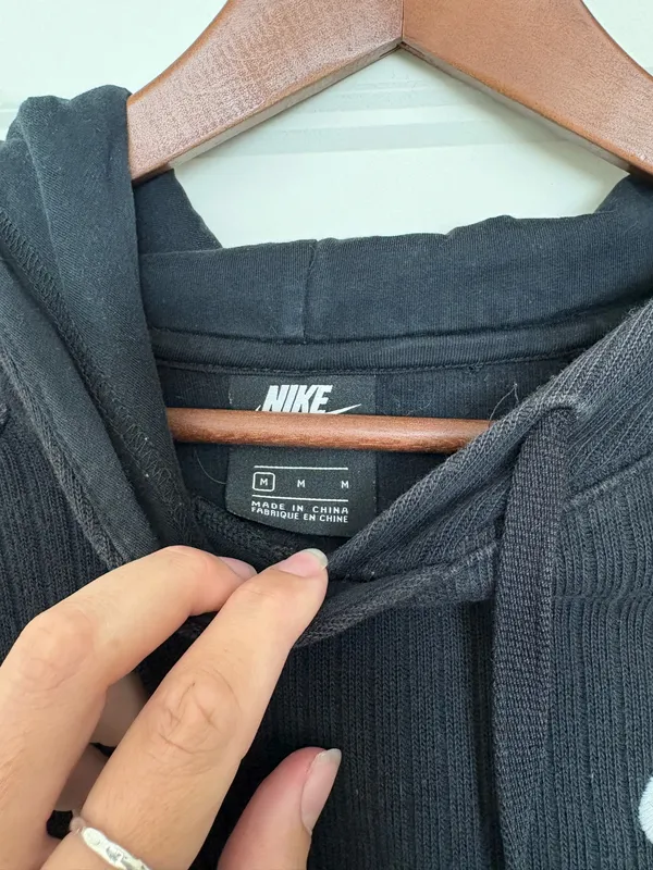 Nike Cropped Hoodie - Image 2