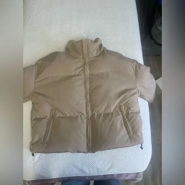 SOFT TAN PUFFER JACKET SMALL - Image 5