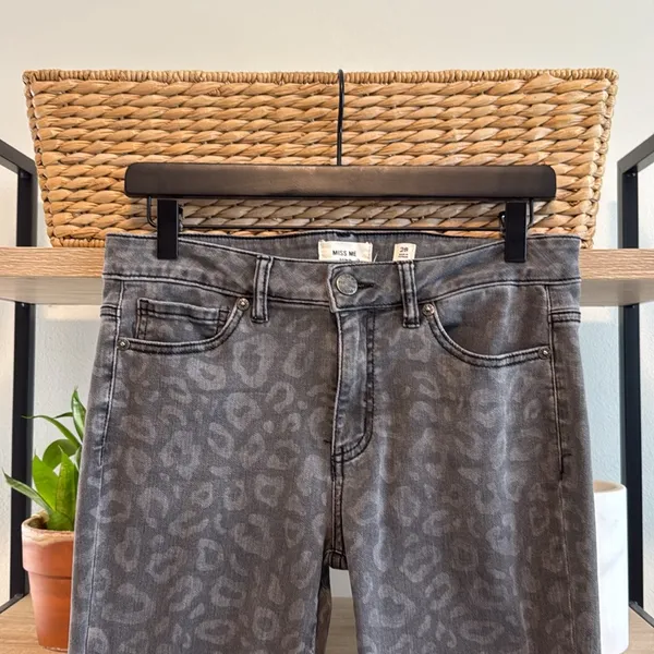 Miss Me Mid-Rise Ankle Skinny Gray Leopard Print Jeans, 28 - Image 3