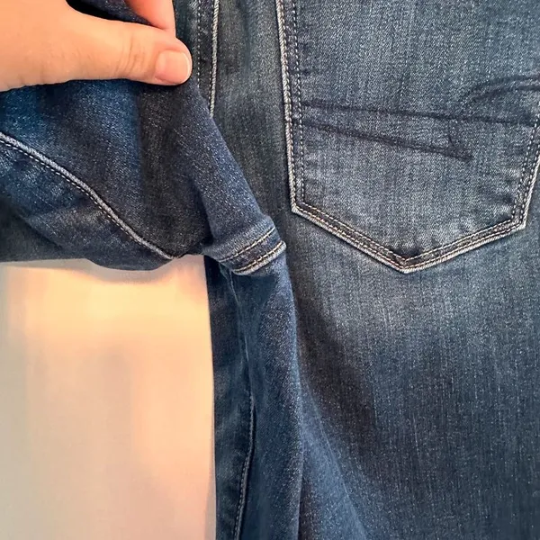 American Eagle medium-dark blue skinny jeans - Image 3