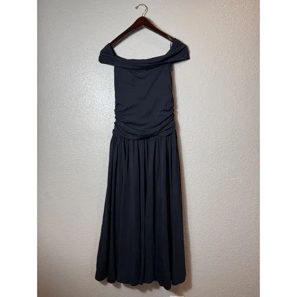 Abercrombie & Fitch Off Shoulder Ruched Maxi Dress‎ Black MP - Image 4